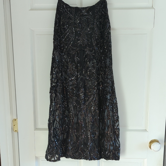 alamour Dresses & Skirts - Black Maxi A-Line Skirt with Sequin Embellishments for Night Out